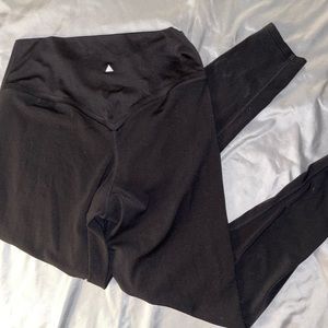 Vitality midnight crossover cloud leggings. Size large